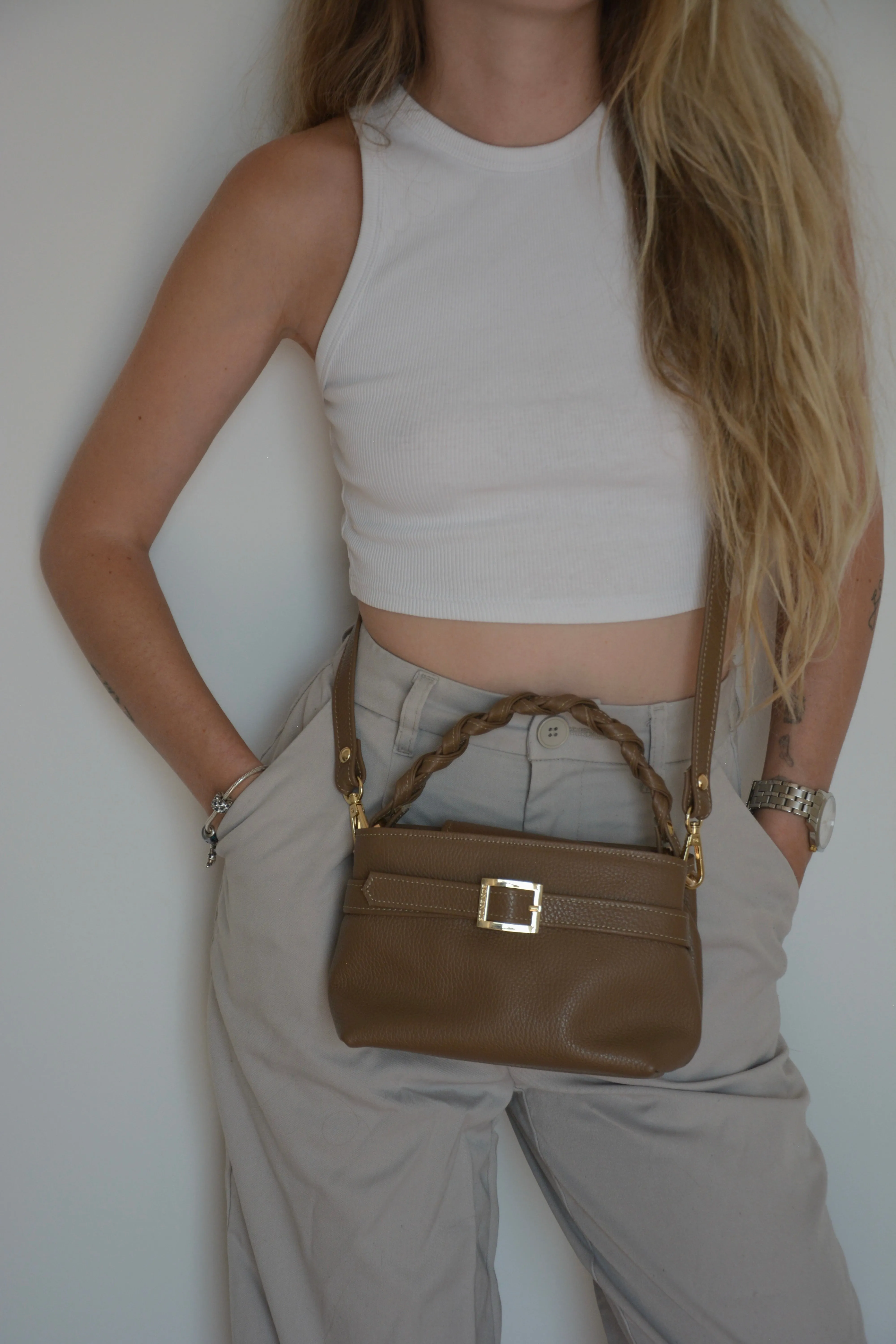 Emily 20 Leather Handbag- Biscotti